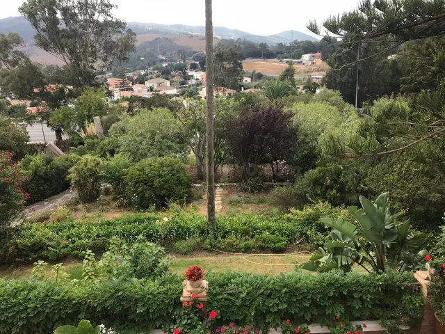 Se vende casa señorial con terreno - foto 2