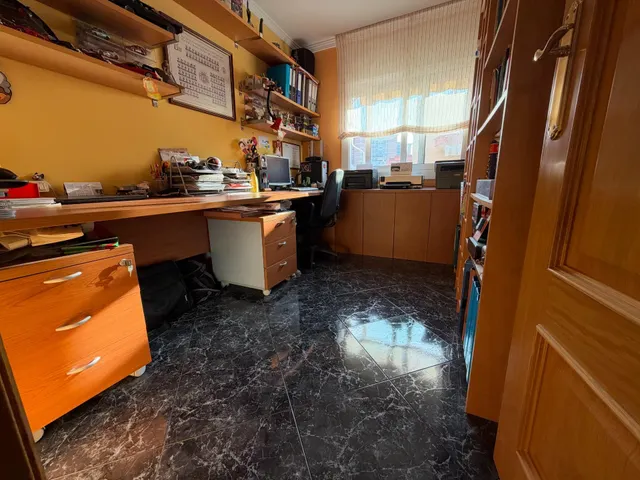 Último piso de 4 dormitorios con balcón — 42