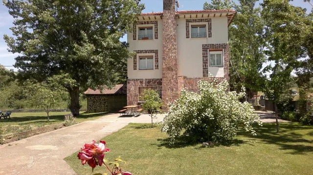 Hotel en Venta en Montemediano La Rioja - foto 2