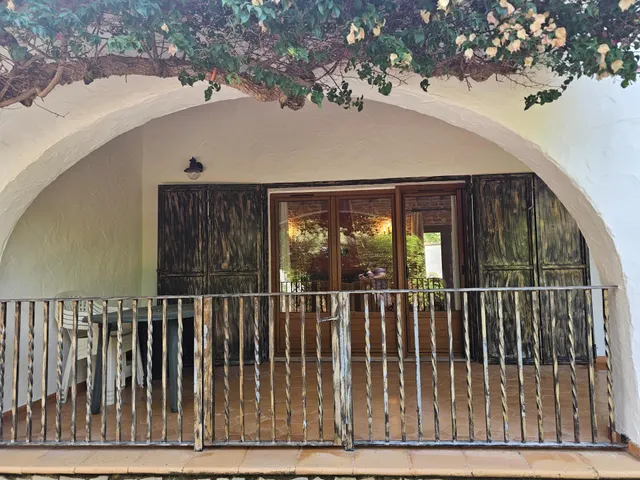 Alquiler anual  Chalet en zona Santa Lucía, con amplia parcela y todas las comodidades — 26