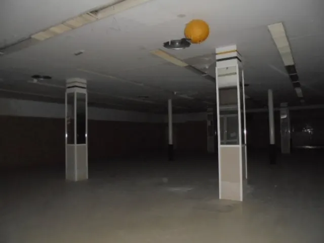 GRAN LOCAL COMERCIAL LOS NARANJOS — 13