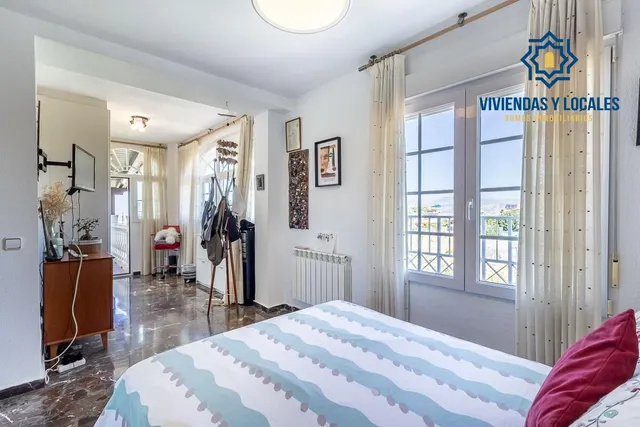CASA PAREADA EN LA ZUBIA CON PISCINA, ZONA DE BARBACOA Y JARDÍN — 18