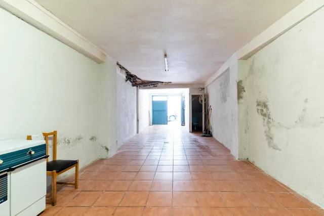 Casa reformada en Colomera lista para terminar a tu gusto — 3