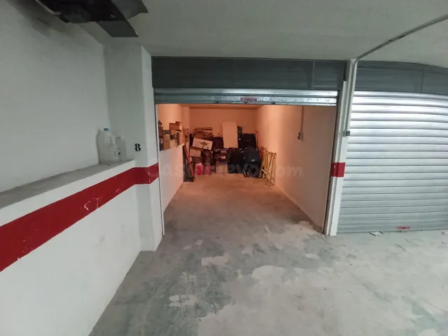 Se vende garaje cerrado en la zona parque Pere Crespi - foto 3