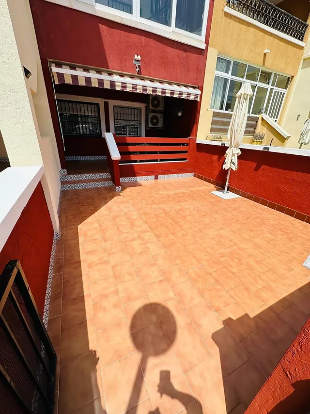 CASA EN PLANTA BAJA DE 2 habitaciones CON TERRAZA PRIVADA Y PISCINA | LA FLORIDA, ORIHUELA COSTA — 12