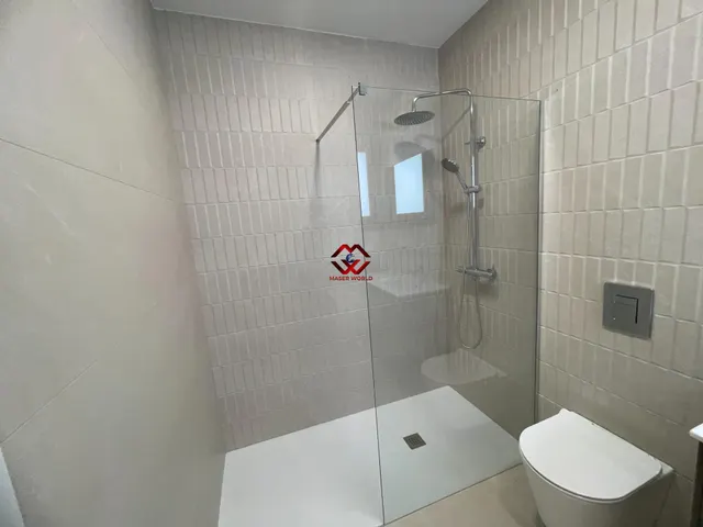 Chalet independiente de diseño con piscina privada y jardín en Heredades — 39