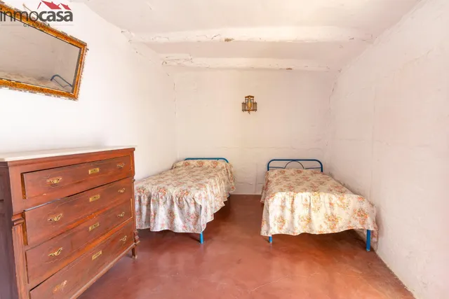 CASA DE PUEBLO EN PADUL PARA REFORMAR!!! — 32