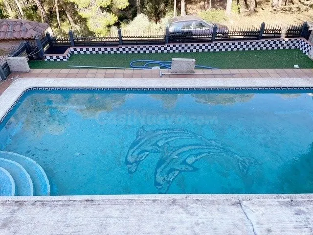 EXCLUSIVA VILLA EN URBANIZACIÓN PRIVADA CON VISTAS A LA MONT - foto 5