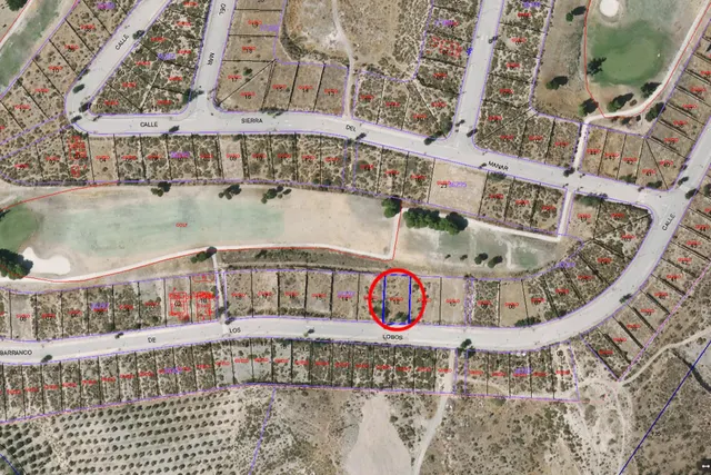 Solar urbano con proyecto y licencia – 502 m2