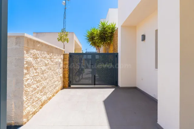 VILLA MODERNA CON PISCINA PRIVADA Y ESPECTACULAR SOLARIUM | CIUDAD QUESADA — 5