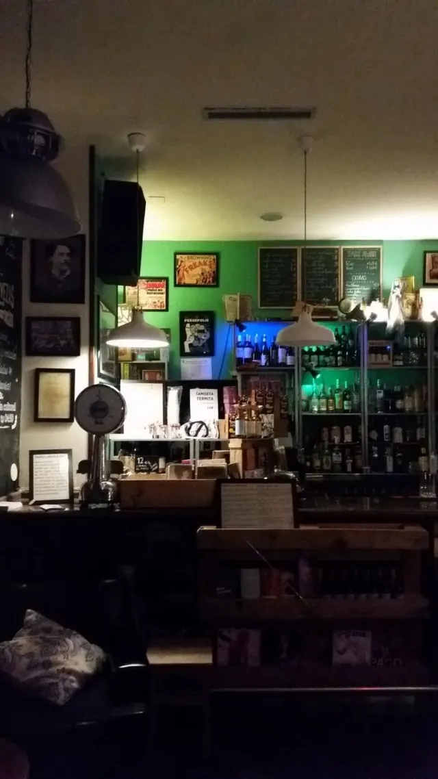 Local acondicionado como bar — 4