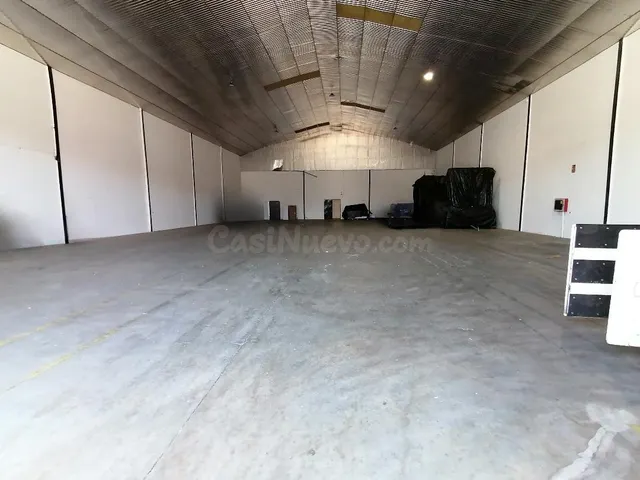 Nave 1899m2 con Magnificas Oficinas en Polígono Las Capellan - foto 2