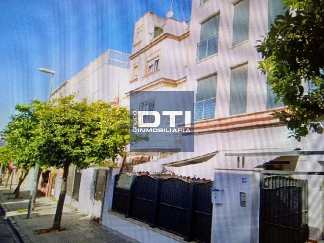 Piso en venta en c. rojas zorrilla, 11, Sevilla.Sevilla