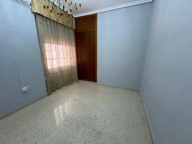 4 habitaciones y ascensor junto a la Avenida del Aeropuerto — 31