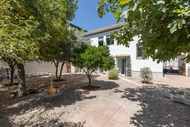 Casa con gran solar — 50