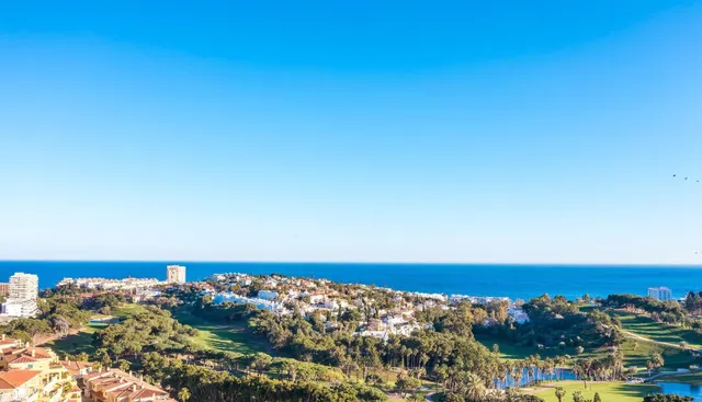 ÁTICO DÚPLEX 3 Dorm. Amplia Terraza en Benalmádena con VISTAS AL GOLF y MAR!!! — 7