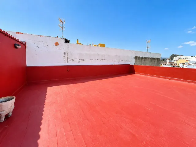 Vivienda de cuatro dormitorios con balcón en Arucas - Santidad — 49