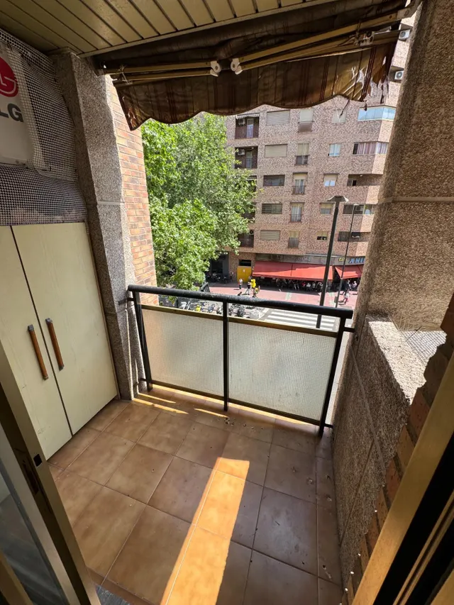 Amplio y Moderno Piso en Avd. Navarra, Zaragoza — 16