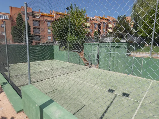 Bajo con terraza — 44