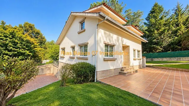 REF 4281 CHALET 4 DORM. CON PARCELA CERRADA DE 2.800m2 ( TOM