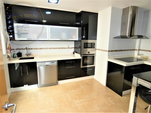 ++Adosado en esquina en Alguazas++, 275 m. de superficie — 8