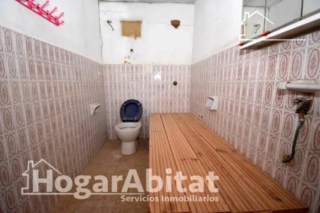 ¡gran oportunidad! bien ubicada para reformar en Torrent — 19