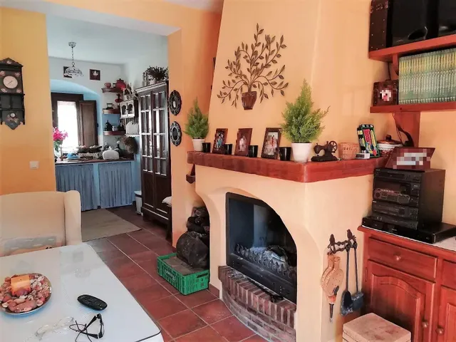 VENTA CASA CON PATIO EN VILLALUENGA DEL ROSARIO — 9