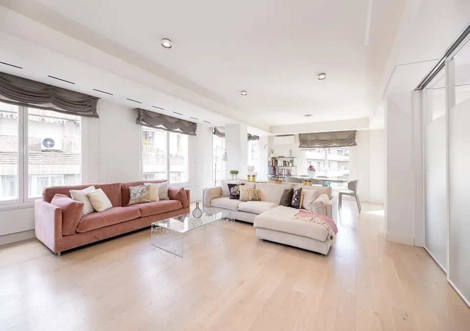 Exclusiva vivienda con vistas al Palacio de los Patos, junto Recogidas, 4 dormitorios 3 baños