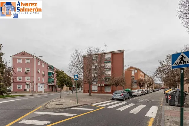 Piso reformado con licencia turística. — 16