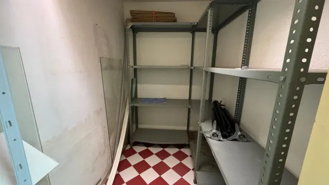 Local comercial 71m² en alquiler - Centre — 16