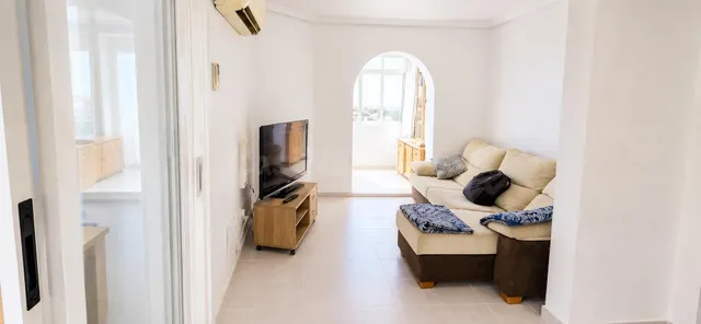 Ático en esquina con gran terraza privativa y enorme potencial – torreviej — 2