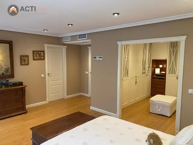 VENTA ADOSADO EN R-66 — 12