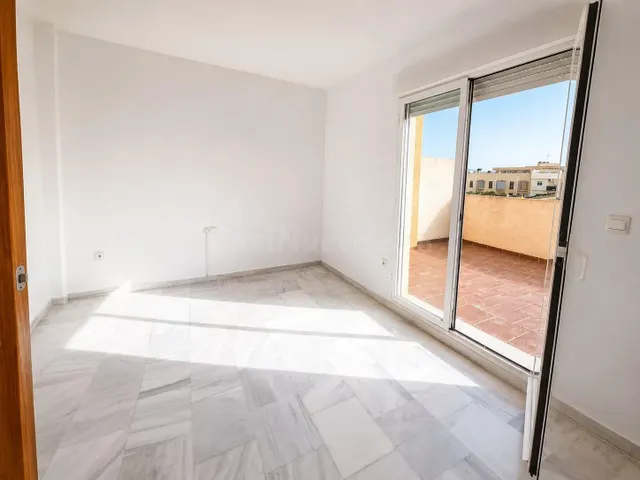 DUPLEX CON 2 TERRAZAS EN CULLAR VEGA, GARAJE  TRASTERO Y ASCENSOR — 5