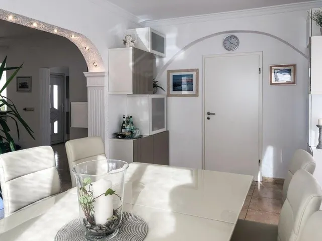 Villa reformada en zona baja de Torremuelle, Benalmádena — 21