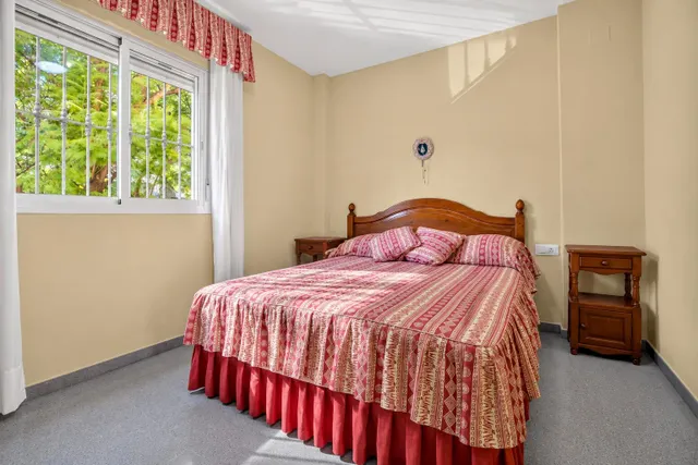 Casa adosada en venta en los bermejales — 30
