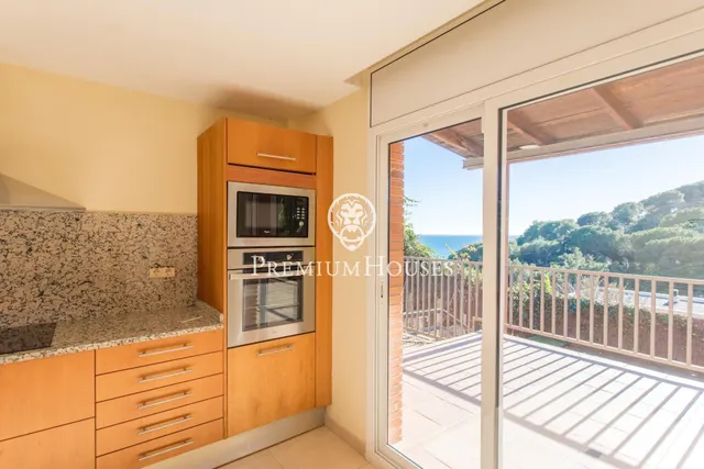 Casa independiente con vistas al mar en venta en Arenys de Mar — 12