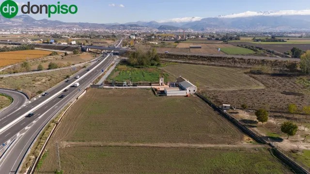 Cortijo grande más finca de 27000 metros — 12