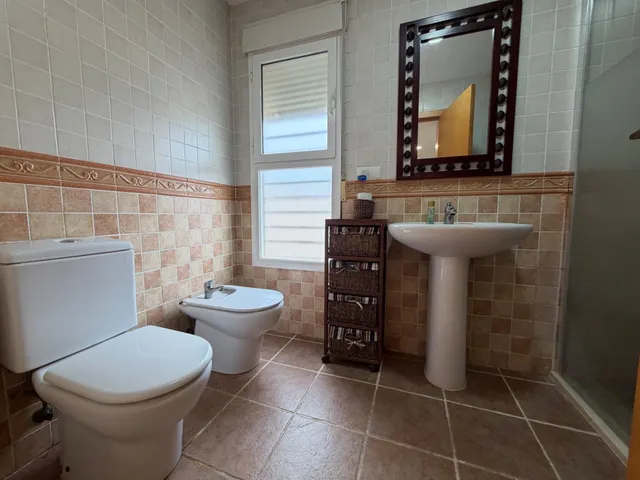 INTERESANTE CHALET EN LA POBLA DE VALLBONA — 22