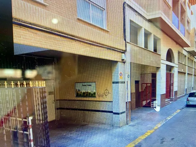 SE VENDE GARAJE ZONA TOSCAR CALLE FELIPE PEDRELL, 22 — 3