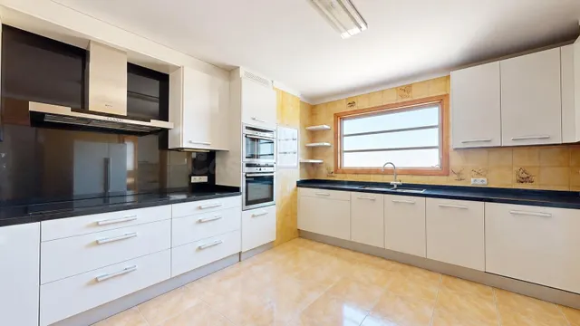Exclusivo, luminoso y amplio piso con varias terrazas y vist - foto 2