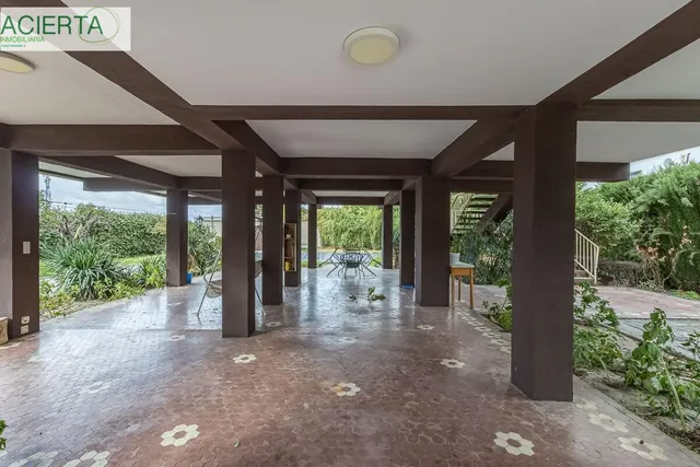Gran casa con parcela y piscina en Cájar — 28