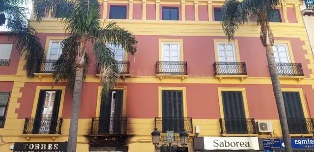 EDIFICIO CON VARIOS PISOS EN EL CENTRO DE ALMUÑECAR (IDEAL I