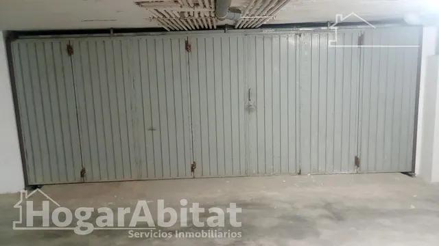¡Oportunidad cerca del mar! Acogedor para reformar en residencial con balcón, piscina y dos garajes — 14