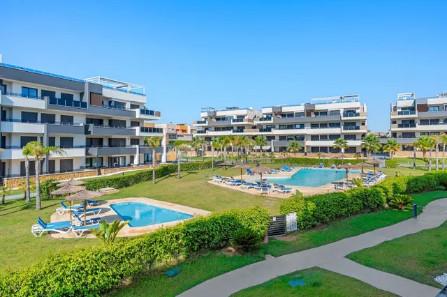 APARTAMENTO DE 2 DORMITORIOS Y 2 BAÑOS EN PUNTA PRIMA (ORIHUELA COSTA) — 33