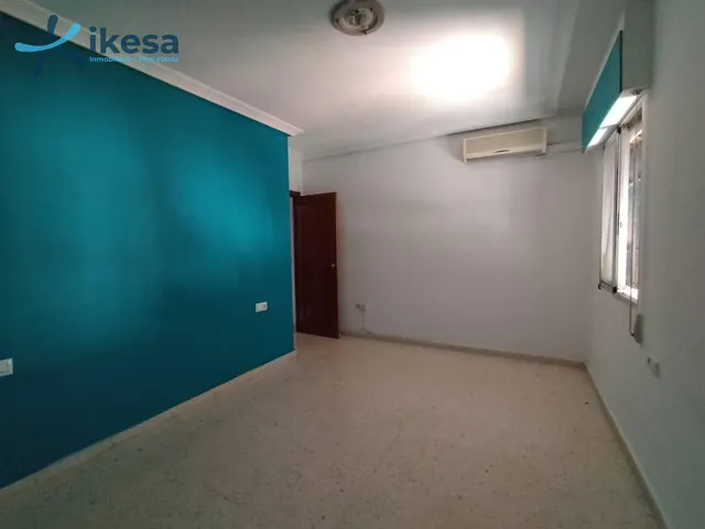 Piso ubicado en el edificio Villasol del Polígono Guadalquivir. — 7