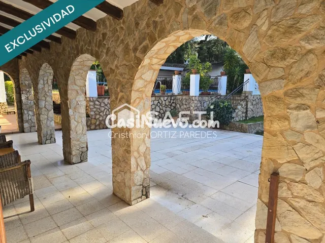 Casa tradicional de 5 habitaciones en una parcela de 2014 m² - foto 3
