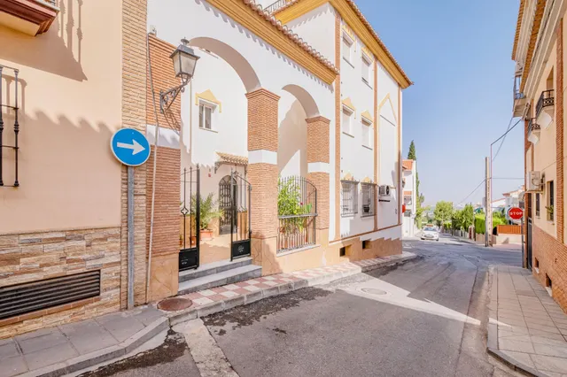 PISO DE 3 habitaciones Y COCHERA EN LA ZUBIA — 26