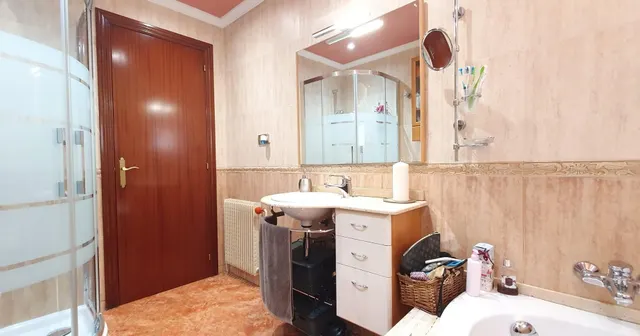 CASA CANTONERA REFORMADA CON LOCAL-GARAJE EN LA CREU DE BARBERA — 28