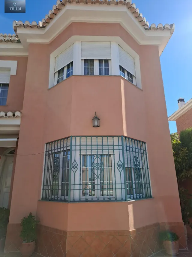 Fantástico chalet en villa argaz, junto al cc serrallo plaza — 13