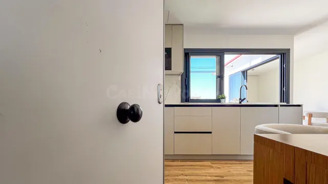 Estudio Ático con encanto en venta zona Sant Sebastiá Tu ref - foto 2